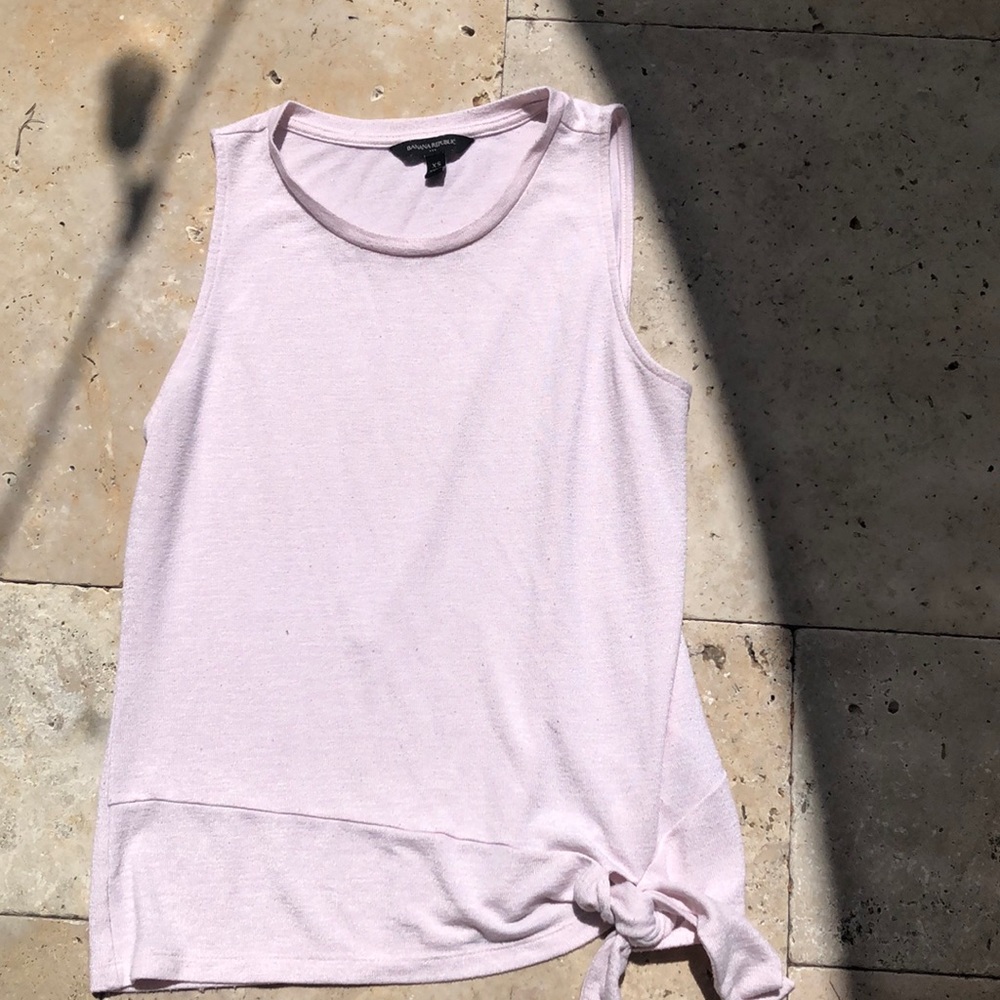 Banana Republic Women’s Pink Sleeveless Shirt